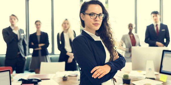 Командная работа белых воротничков
