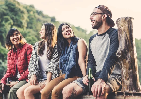 Young Friends Traveling — Stock Photo, Image