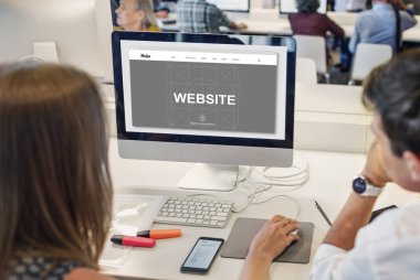 sınıfta bilgisayar kullanan kişiler