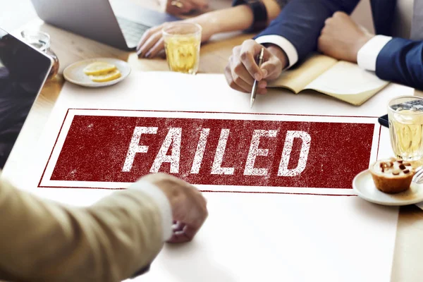 toplantıda çeşitli insanlar