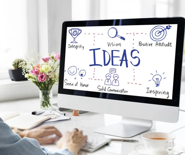 Woman working with computer — Stock Photo, Image