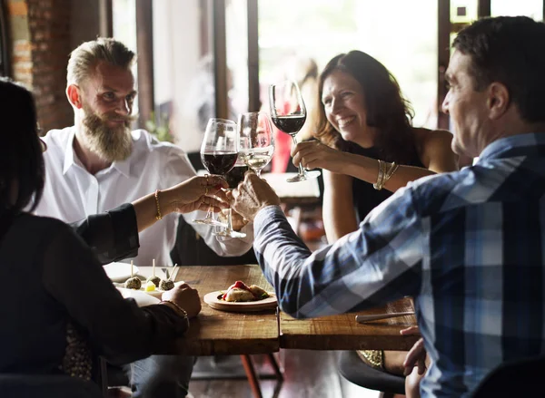 Mensen in Restaurant Concept — Stockfoto