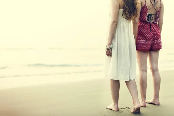 Lány barátság-a strand — Stock Fotó