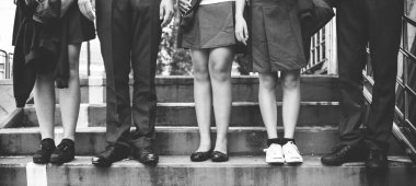 Öğrenciler bacaklar ve bilgi kavramı