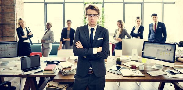 Командная работа белых воротничков
