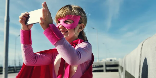 Menina Super Herói — Fotografia de Stock