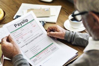Komuta sizde holding kağıt