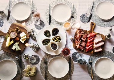 Tablo lokantada yemek ile servis