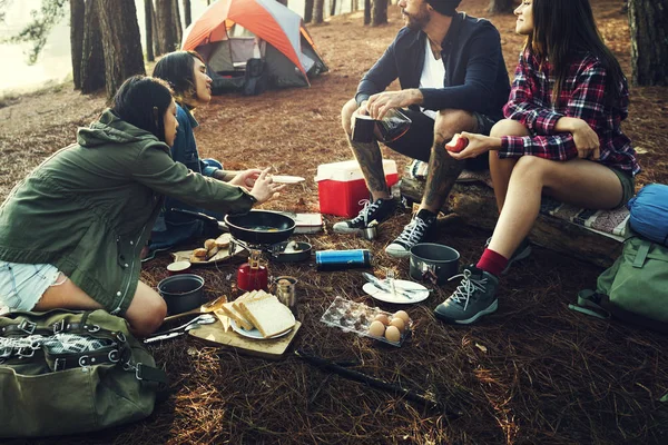 Young Friends Traveling — Stock Photo, Image