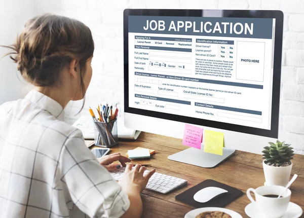 Girl working in studio with computer — Stock Photo, Image