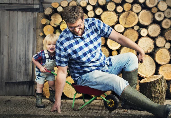 Father and little son in countryside — Stock Photo, Image