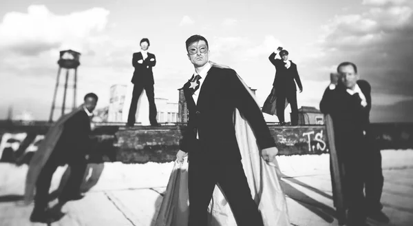 Hombres de negocios en trajes de superhéroe — Foto de Stock