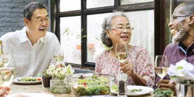 Emekli kıdemli buluşmak