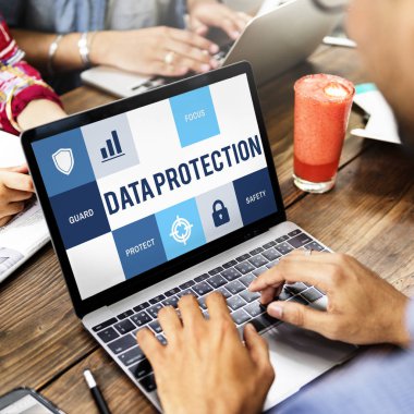 Dizüstü bilgisayarlar ile emekçilerin 