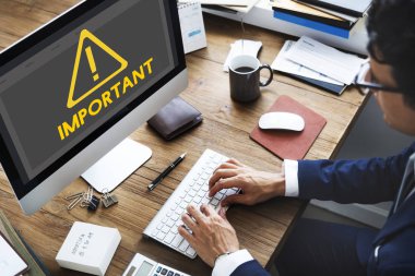 Ofiste çalışan iş adamı