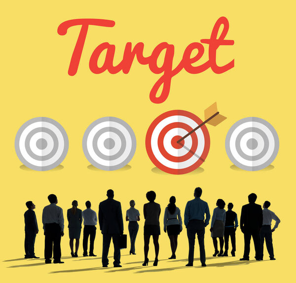 Деловые люди смотрят вверх
