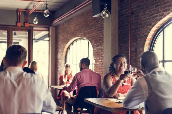 Mensen in Restaurant Concept — Stockfoto