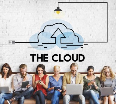 insanlar cihazlar ile oturmak 