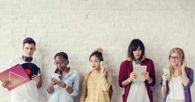 Dijital cihazlar kullanarak çeşitlilik öğrencilerin