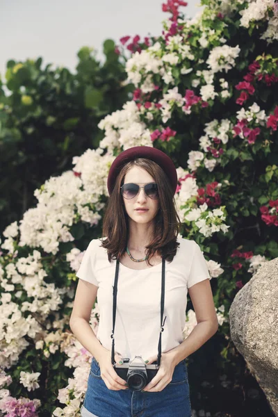 Photographer girl outdoors — Stock Photo, Image