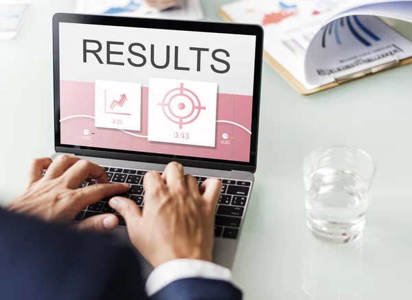 Businessman typing on laptop keyboard — Stock Photo, Image