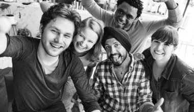 Fotoğraf Smartphone'da yapma arkadaşlar