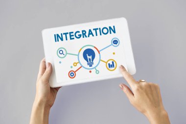 Dijital tablet ellerinde