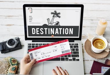 kadın holding Bilet 