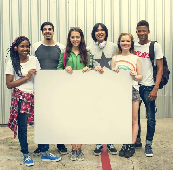 Adolescentes amigos pasar el rato — Foto de Stock