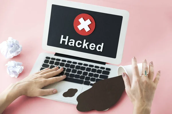 Woman typing on laptop keyboard — Stock Photo, Image