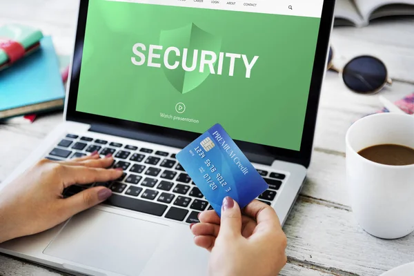 Woman working with laptop — Stock Photo, Image