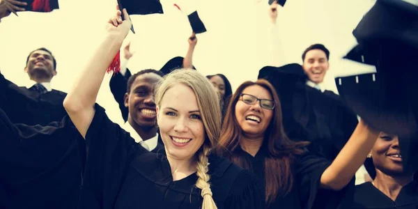 College studenten afstuderen — Stockfoto