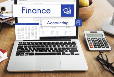 bilgi ile çalışan dizüstü bilgisayar