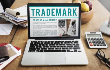 bilgi ile çalışan dizüstü bilgisayar