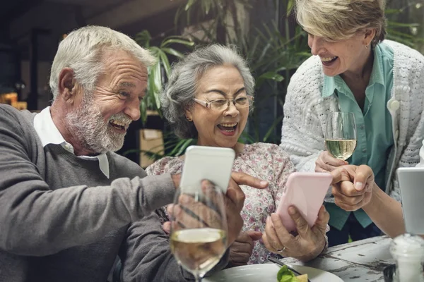 Senior pensioen ontmoeten — Stockfoto
