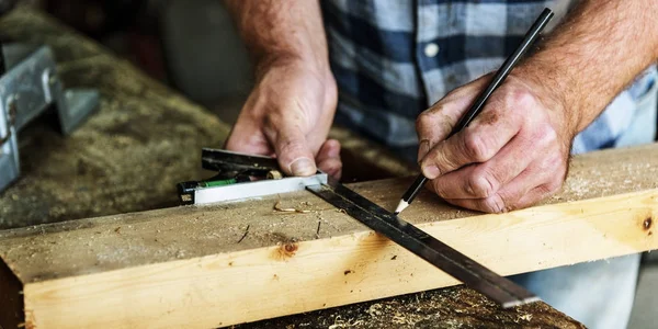 Woodeworker Craftsman in workshop — Stock Photo, Image