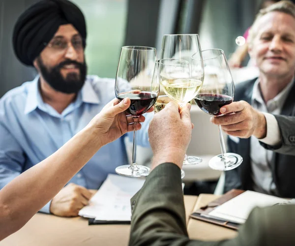 Pessoas de negócios Jantar e beber — Fotografia de Stock