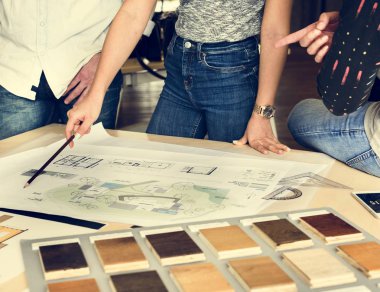 projede çalışan mimarlar 