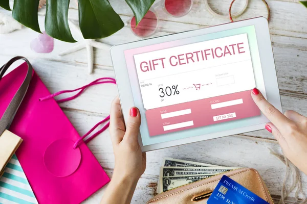 Dijital tablet ellerinde