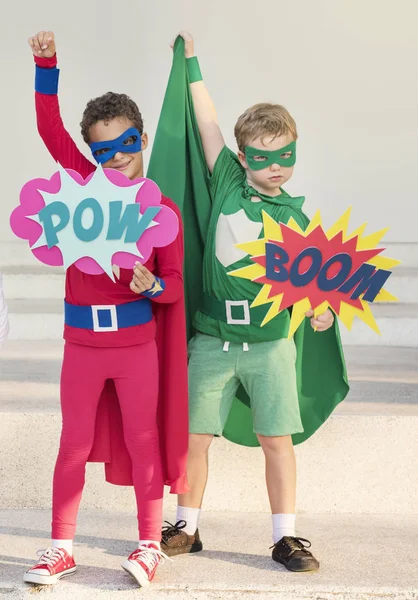Super-eroi Copiii veseli se distrează — Fotografie, imagine de stoc