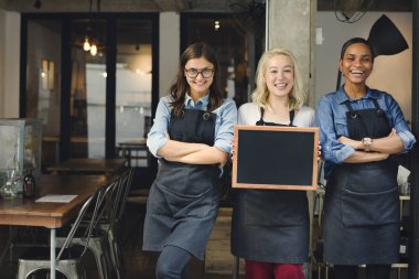 Barista kadınlarda önlük