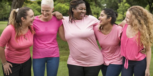 Le donne sostengono il cancro al seno — Foto Stock