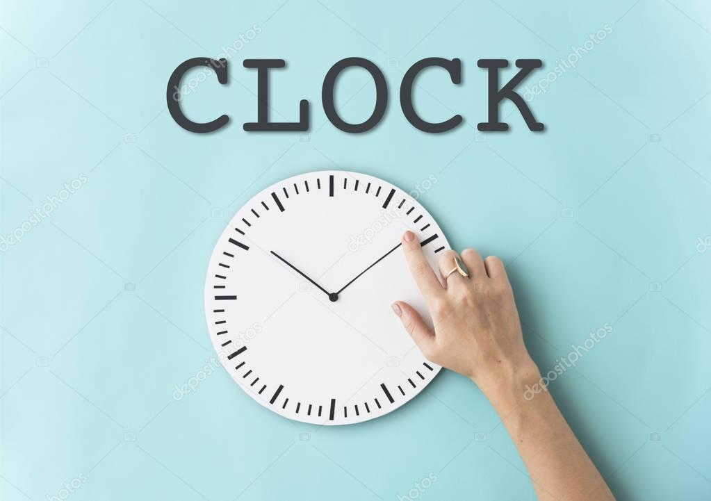 Clock Time and Puntual Circle