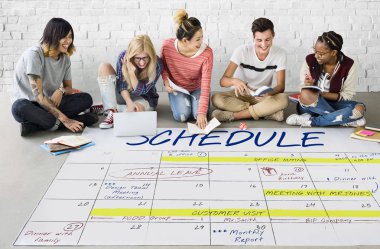 projede çalışan öğrenciler