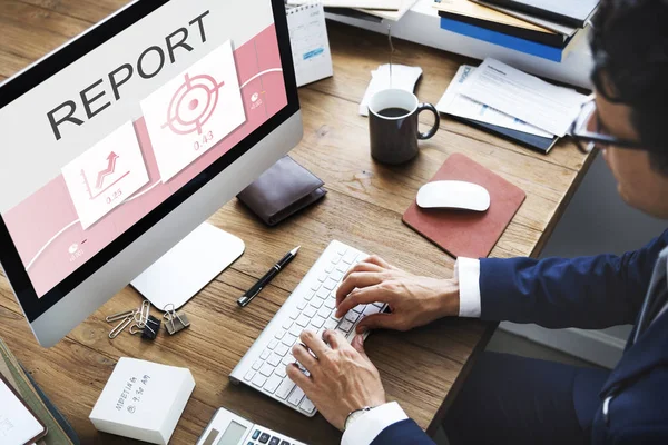 Businessman working in office — Stock Photo, Image