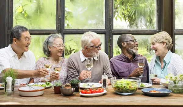 Emekli kıdemli buluşmak