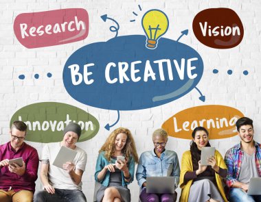 İnsanlar dijital araçları tarama  