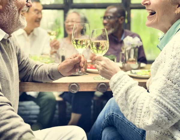 Emekli kıdemli buluşmak