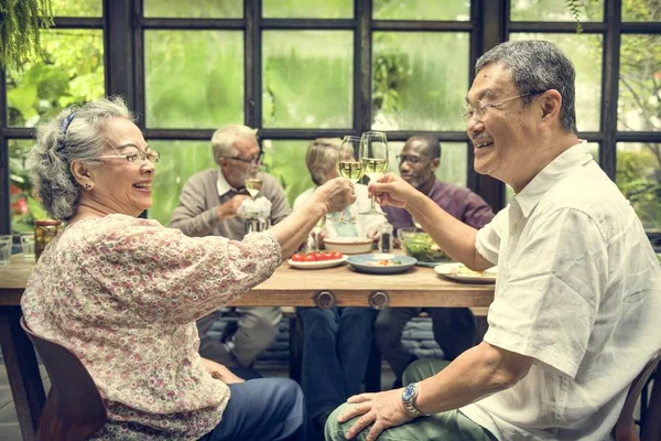 Senior pensioen ontmoeten — Stockfoto