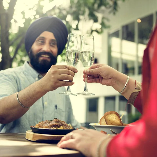 India pareja en el amor —  Fotos de Stock